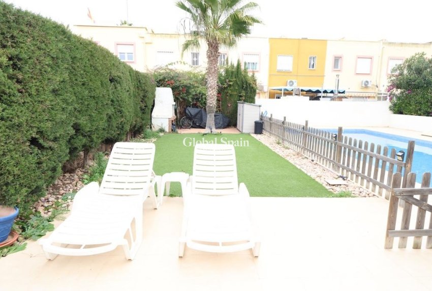 Wederverkoop - APPARTEMENT -
ORIHUELA COSTA - Costa Blanca