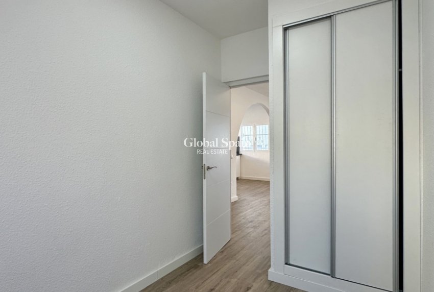 Wederverkoop - APPARTEMENT -
ORIHUELA COSTA - Costa Blanca