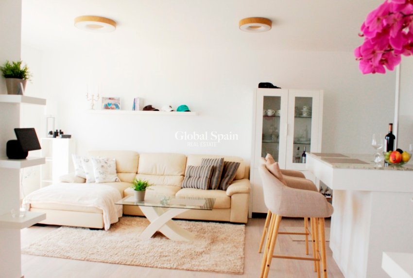 Wederverkoop - APPARTEMENT -
ORIHUELA COSTA - Costa Blanca