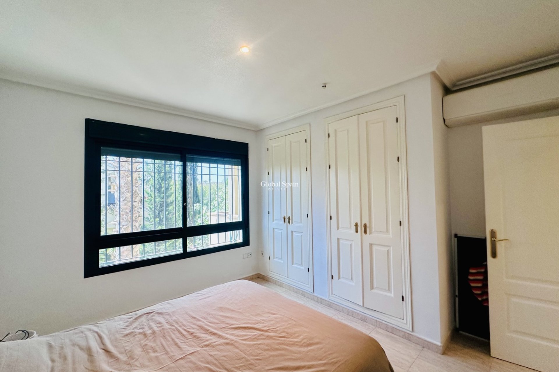 Wederverkoop - APPARTEMENT -
ORIHUELA COSTA - Costa Blanca