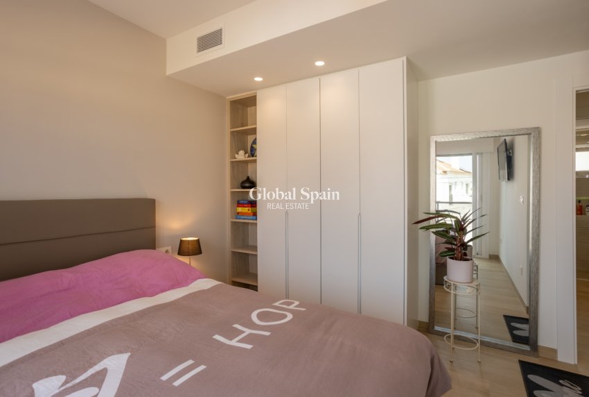 Wederverkoop - APPARTEMENT -
ORIHUELA COSTA - Costa Blanca