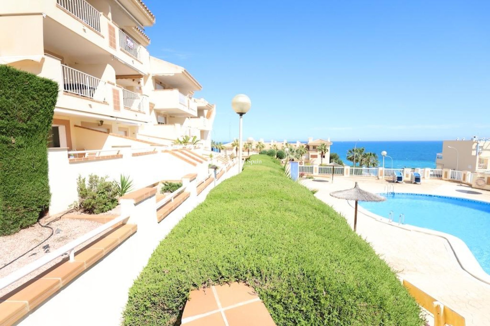 Wederverkoop - APPARTEMENT -
ORIHUELA COSTA - Costa Blanca