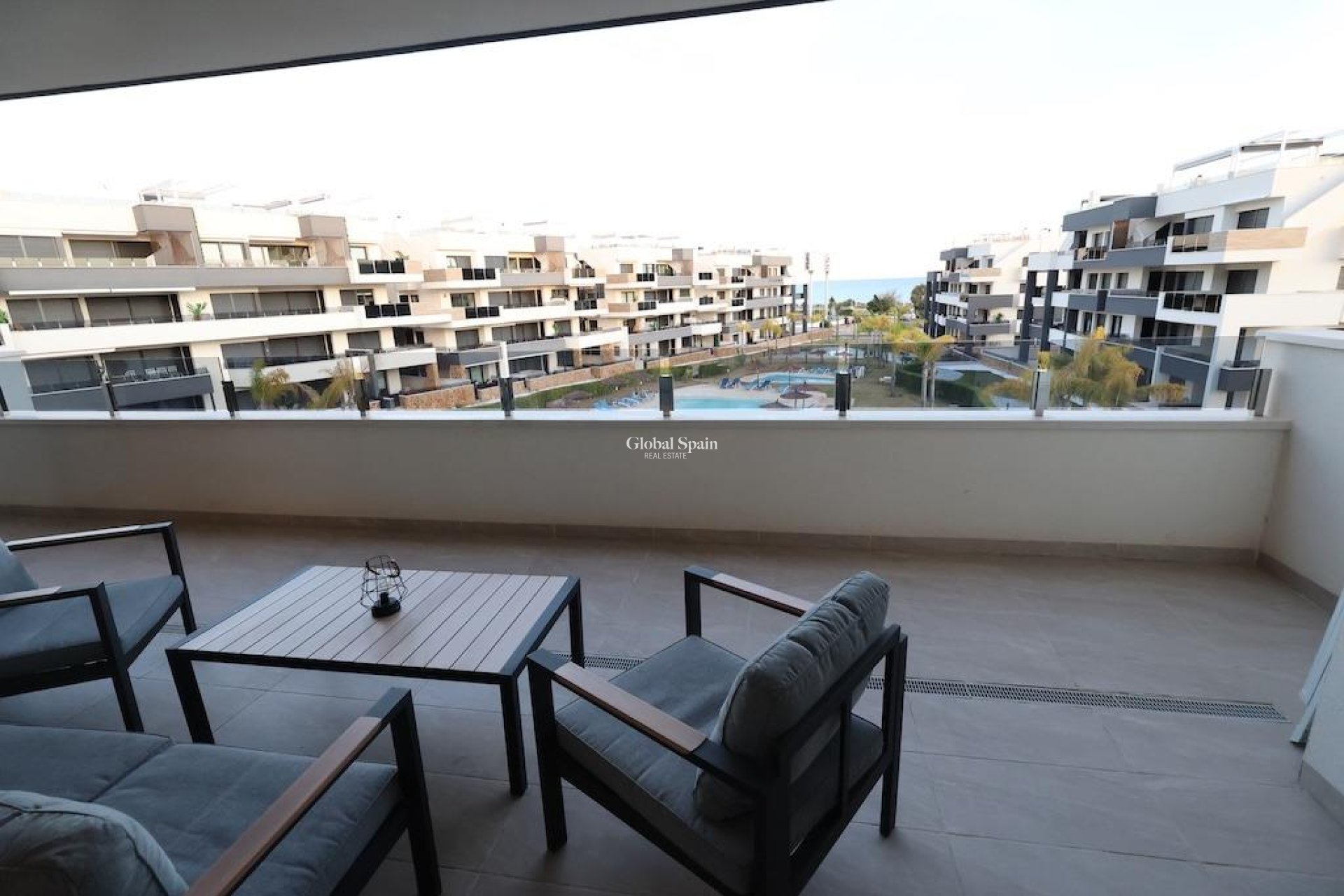 Wederverkoop - APPARTEMENT -
ORIHUELA COSTA - Costa Blanca