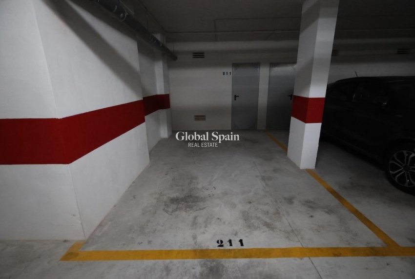 Wederverkoop - APPARTEMENT -
ORIHUELA COSTA - Costa Blanca