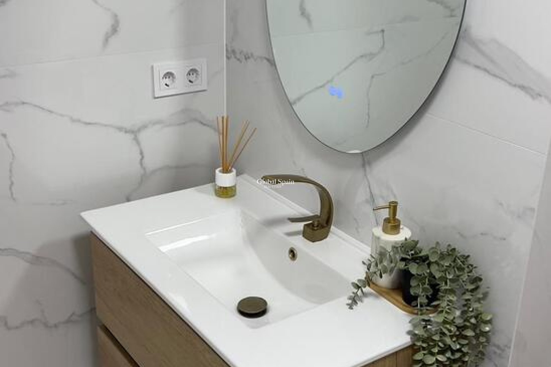 Wederverkoop - APPARTEMENT -
ORIHUELA COSTA - Costa Blanca