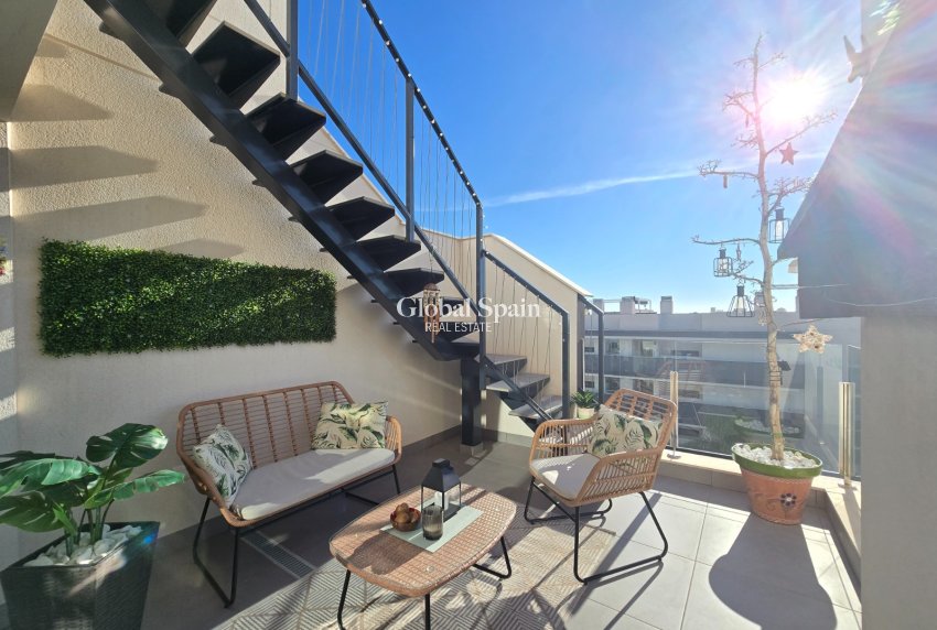 Wederverkoop - APPARTEMENT -
ORIHUELA COSTA - Costa Blanca