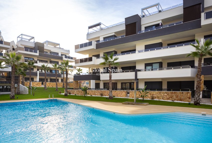 Wederverkoop - APPARTEMENT -
ORIHUELA COSTA - Costa Blanca