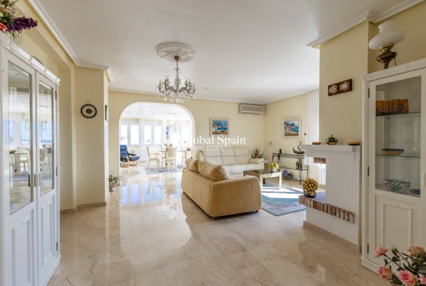 Wederverkoop - APPARTEMENT -
ORIHUELA COSTA - Costa Blanca