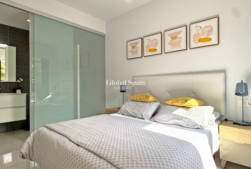 Wederverkoop - APPARTEMENT -
ORIHUELA COSTA - Costa Blanca