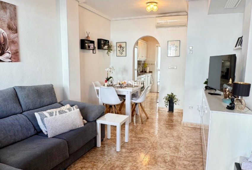 Wederverkoop - APPARTEMENT -
ORIHUELA COSTA - Costa Blanca