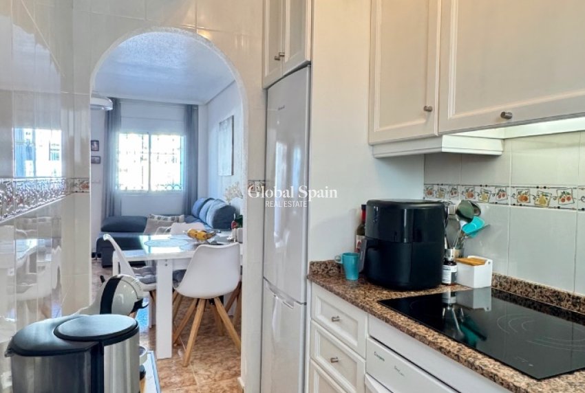 Wederverkoop - APPARTEMENT -
ORIHUELA COSTA - Costa Blanca