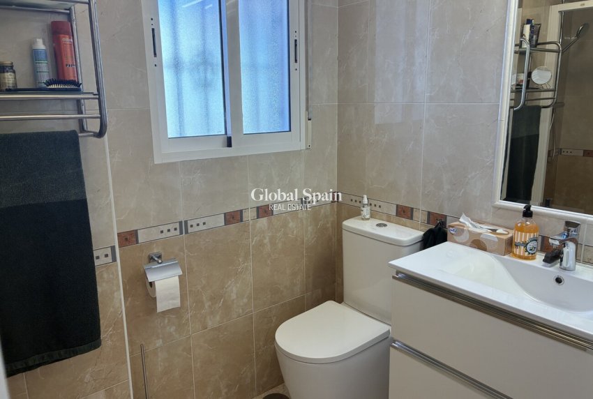 Wederverkoop - APPARTEMENT -
ORIHUELA COSTA - Costa Blanca