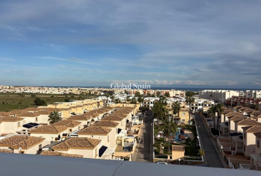 Wederverkoop - APPARTEMENT -
ORIHUELA COSTA - Costa Blanca
