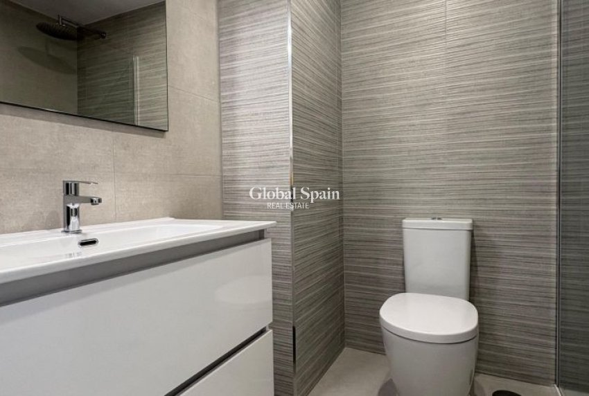 Wederverkoop - APPARTEMENT -
ORIHUELA COSTA - Costa Blanca