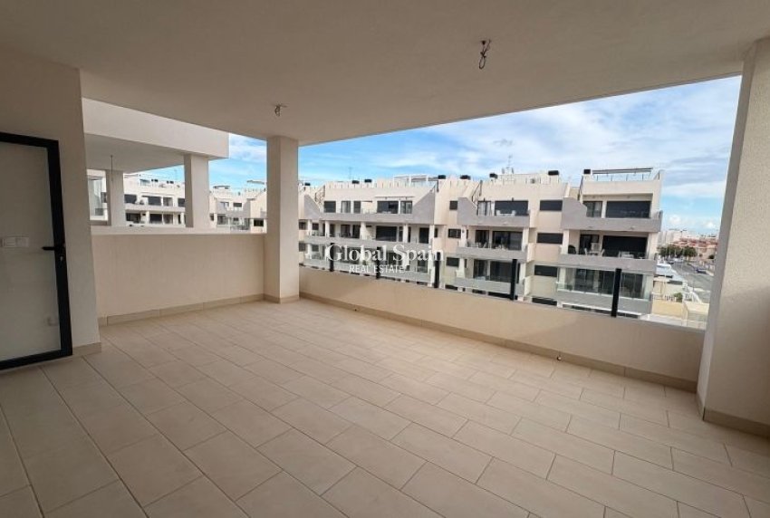 Wederverkoop - APPARTEMENT -
ORIHUELA COSTA - Costa Blanca