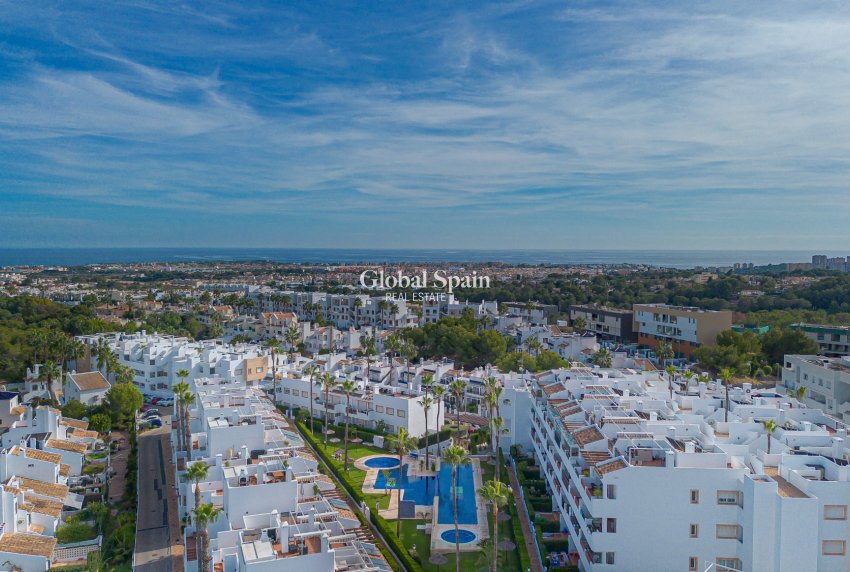 Wederverkoop - APPARTEMENT -
ORIHUELA COSTA - Costa Blanca