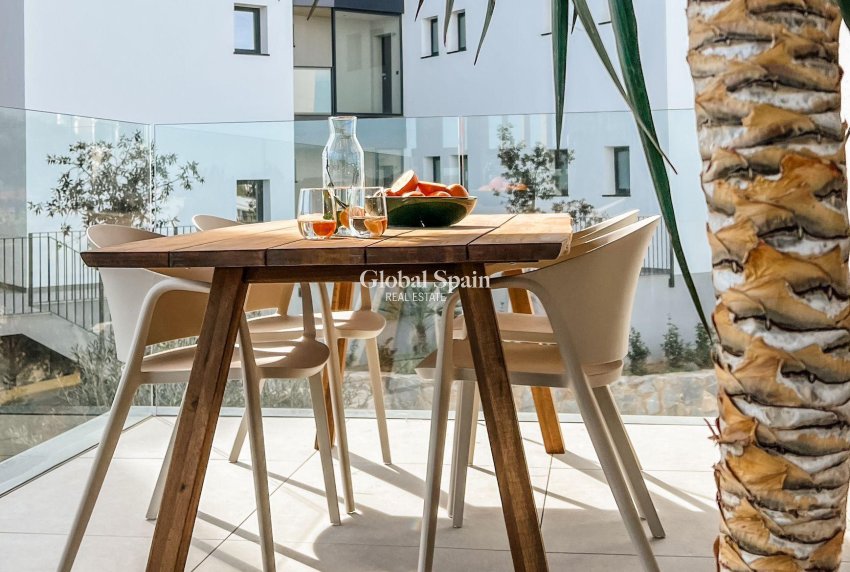 Wederverkoop - APPARTEMENT -
ORIHUELA COSTA - Costa Blanca