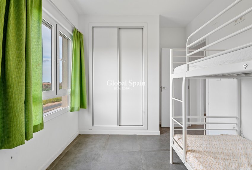 Wederverkoop - APPARTEMENT -
ORIHUELA COSTA - Costa Blanca