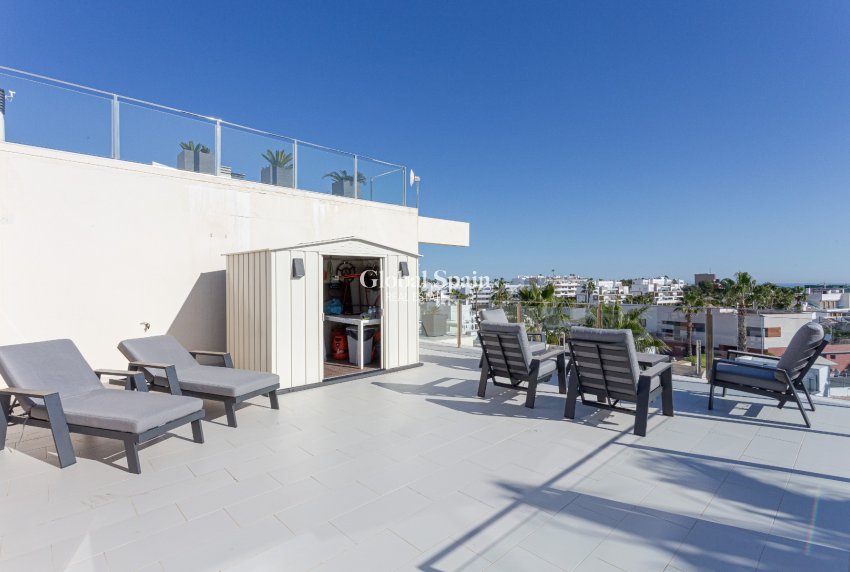 Wederverkoop - APPARTEMENT -
ORIHUELA COSTA - Costa Blanca