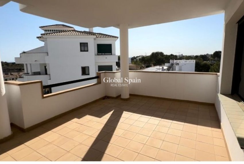 Wederverkoop - APPARTEMENT -
ORIHUELA COSTA - Costa Blanca