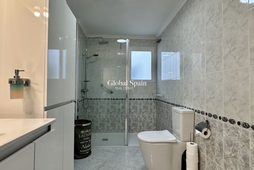 Wederverkoop - APPARTEMENT -
ORIHUELA COSTA - Costa Blanca