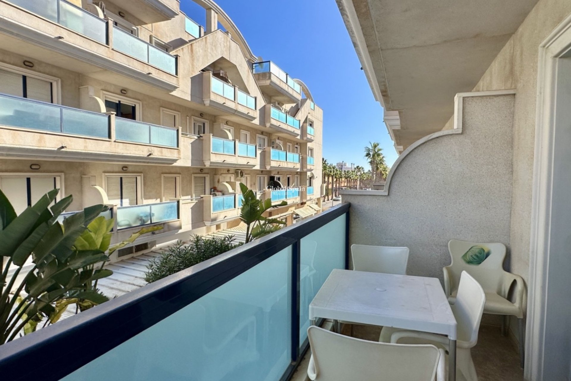 Wederverkoop - APPARTEMENT -
ORIHUELA COSTA - Costa Blanca