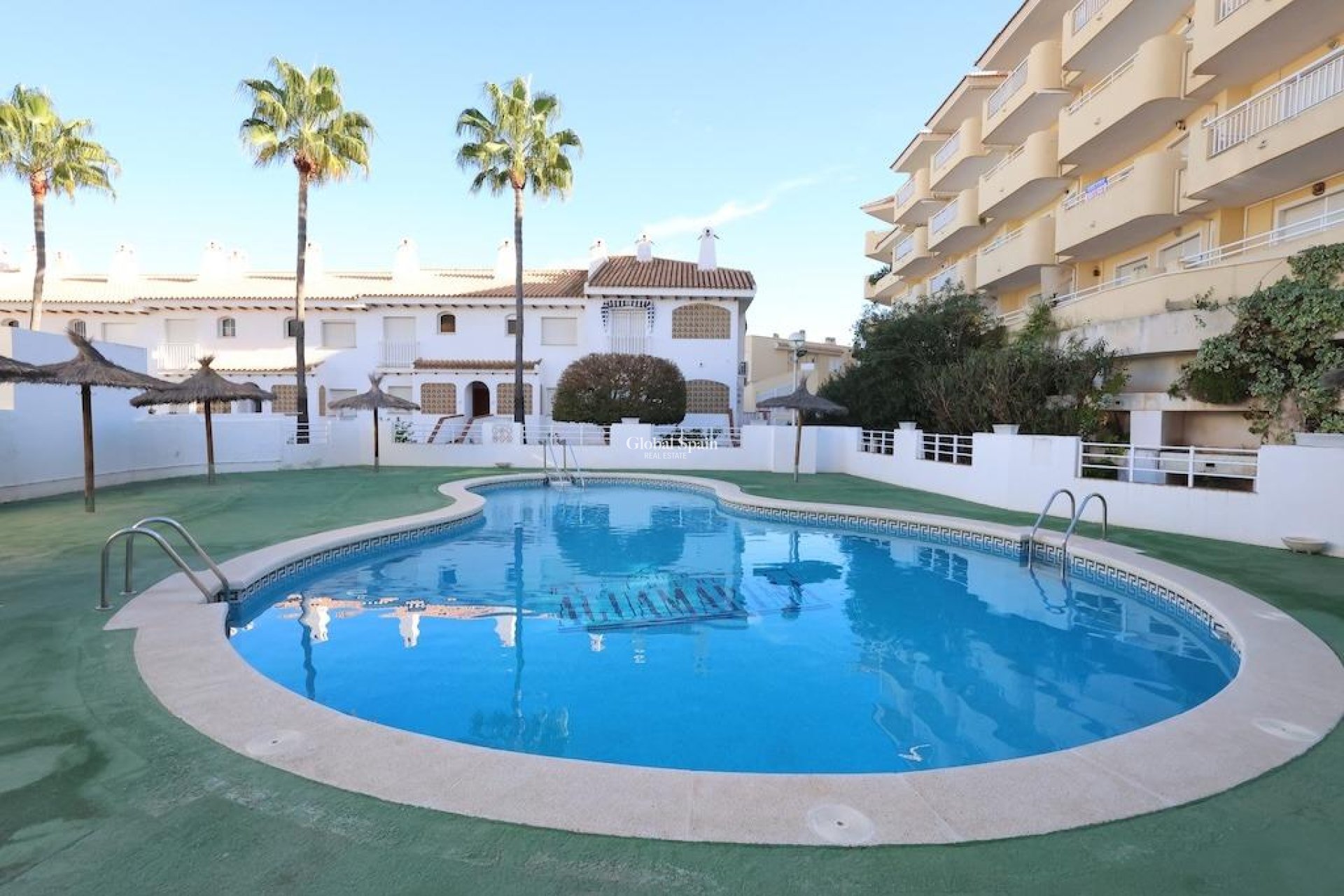 Wederverkoop - APPARTEMENT -
ORIHUELA COSTA - Costa Blanca