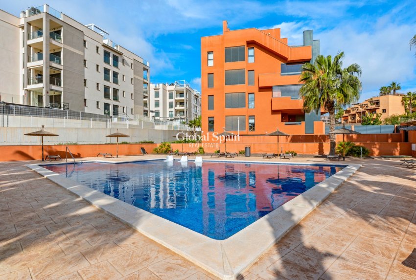 Wederverkoop - APPARTEMENT -
ORIHUELA COSTA - Costa Blanca