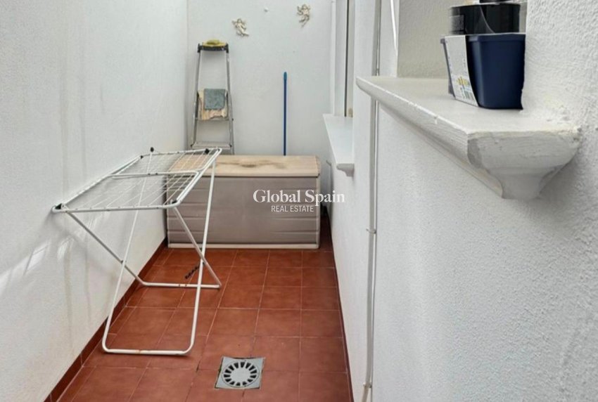 Wederverkoop - APPARTEMENT -
ORIHUELA COSTA - Costa Blanca