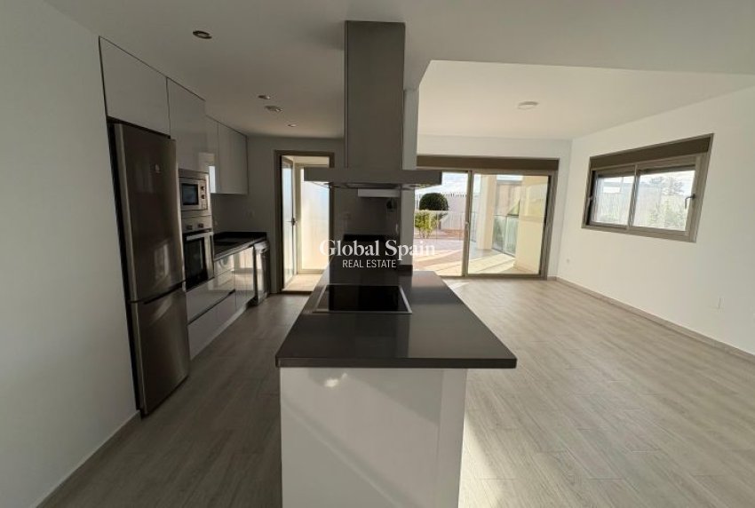 Wederverkoop - APPARTEMENT -
ORIHUELA COSTA - Costa Blanca