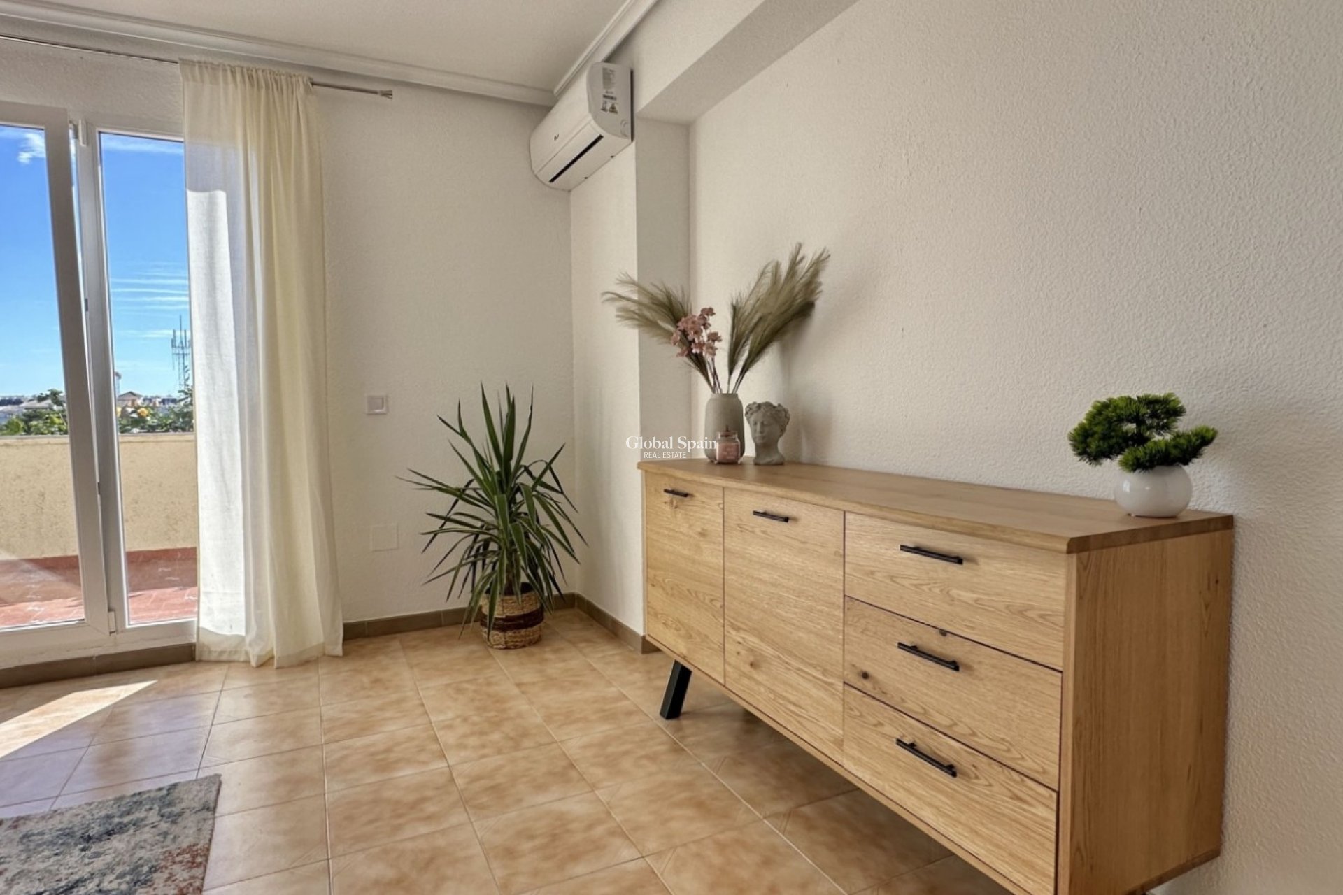 Wederverkoop - APPARTEMENT -
ORIHUELA COSTA - Costa Blanca