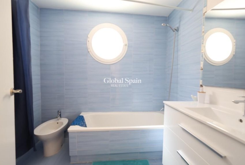 Wederverkoop - APPARTEMENT -
ORIHUELA COSTA - Costa Blanca