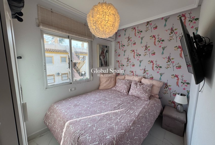 Wederverkoop - APPARTEMENT -
ORIHUELA COSTA - Costa Blanca