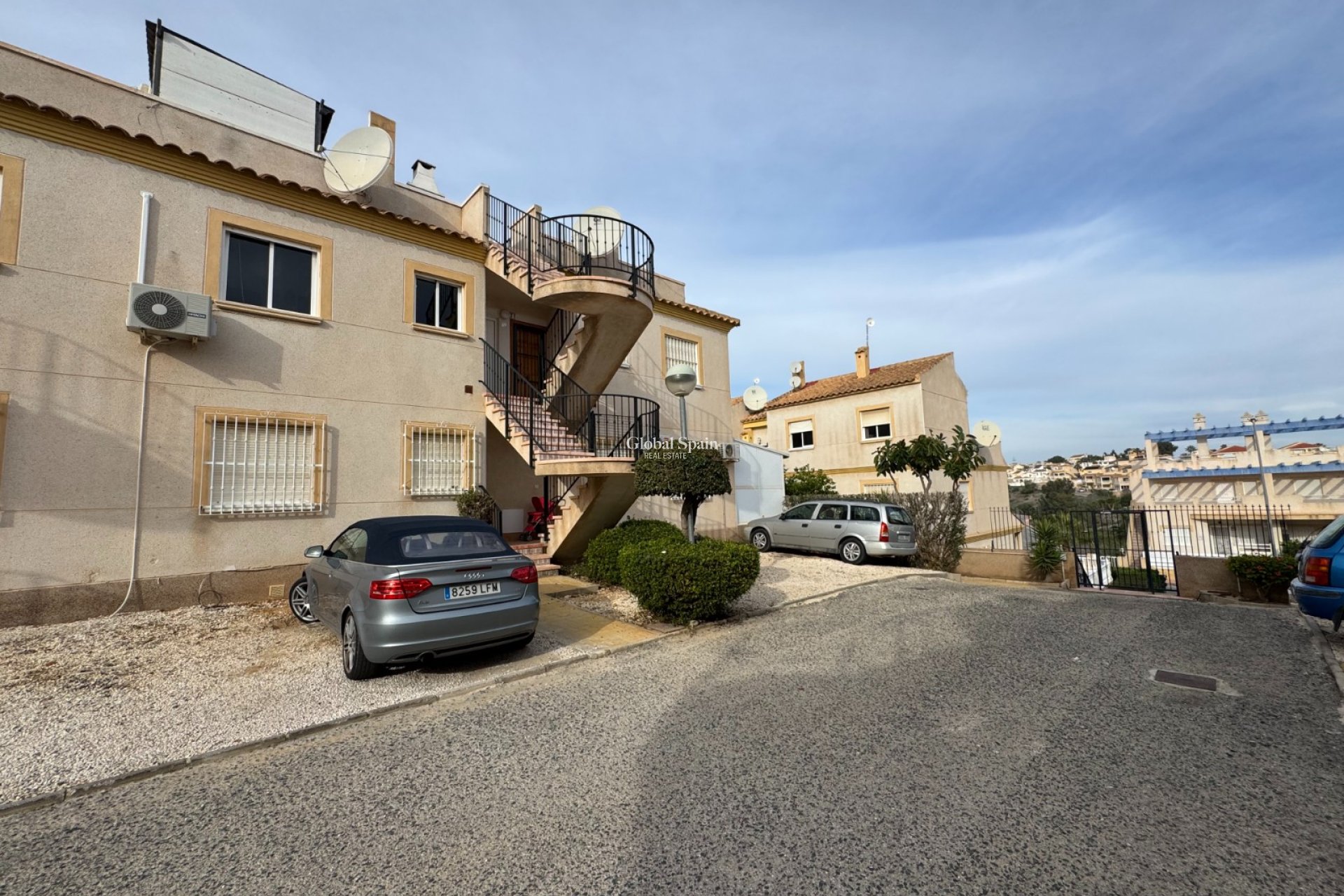 Wederverkoop - APPARTEMENT -
ORIHUELA COSTA - Costa Blanca