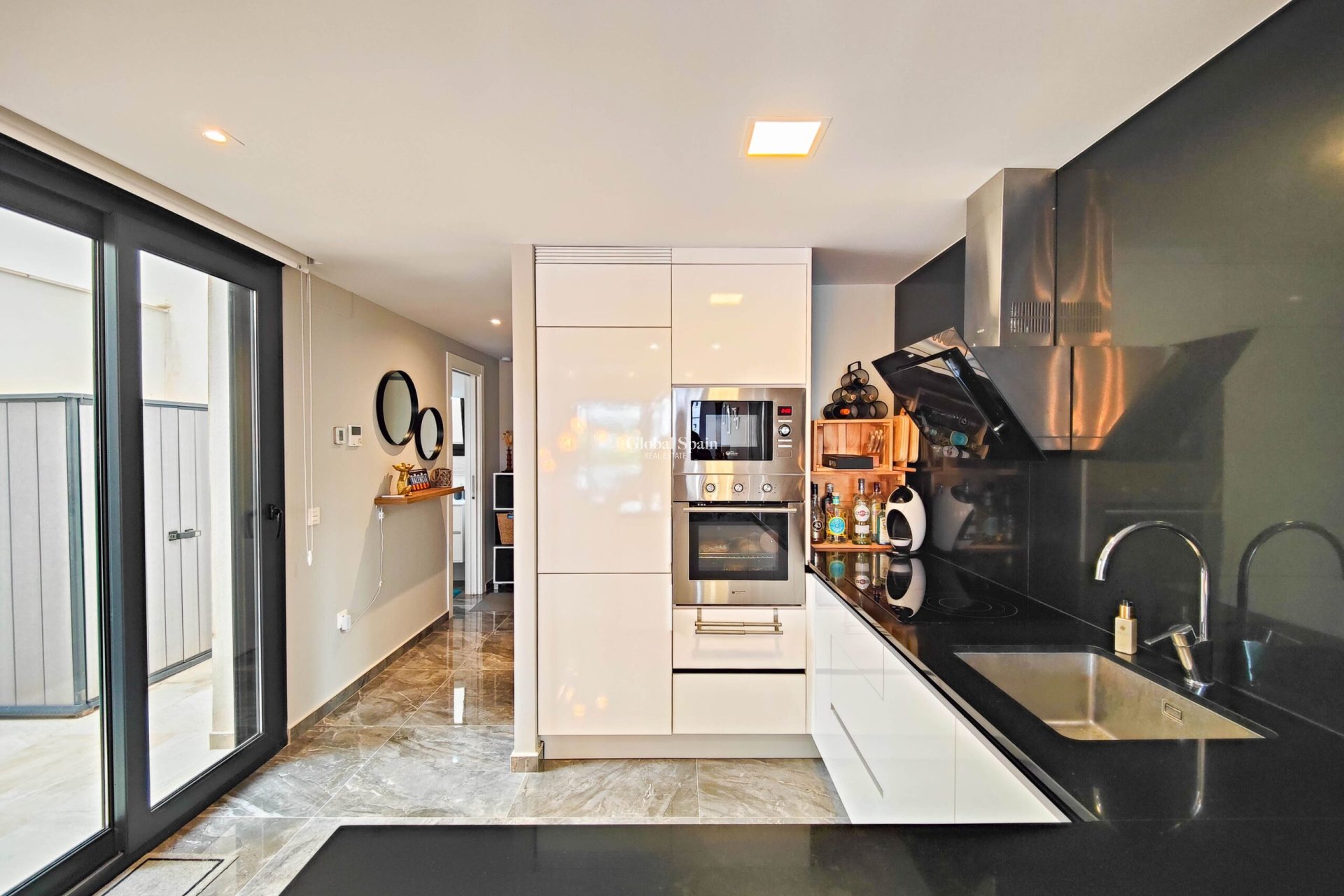 Wederverkoop - APPARTEMENT -
ORIHUELA COSTA - Costa Blanca