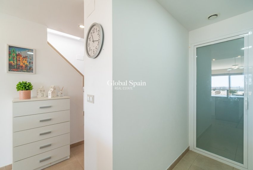 Wederverkoop - APPARTEMENT -
ORIHUELA COSTA - Costa Blanca