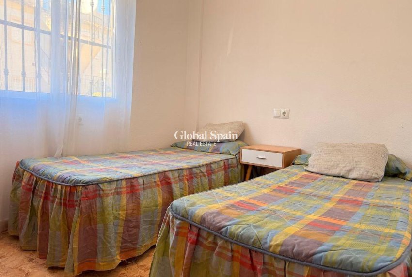 Wederverkoop - APPARTEMENT -
ORIHUELA COSTA - Costa Blanca