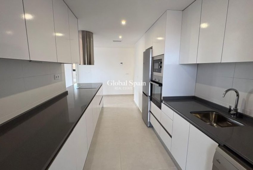 Wederverkoop - APPARTEMENT -
ORIHUELA COSTA - Costa Blanca