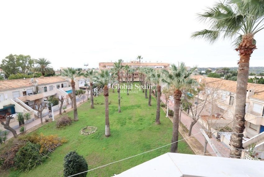 Wederverkoop - APPARTEMENT -
ORIHUELA COSTA - Costa Blanca