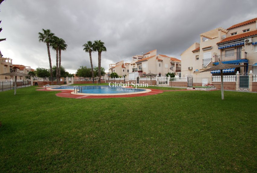 Wederverkoop - APPARTEMENT -
ORIHUELA COSTA - Costa Blanca