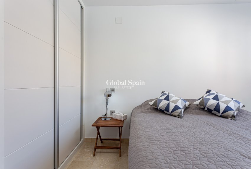 Wederverkoop - APPARTEMENT -
ORIHUELA COSTA - Costa Blanca