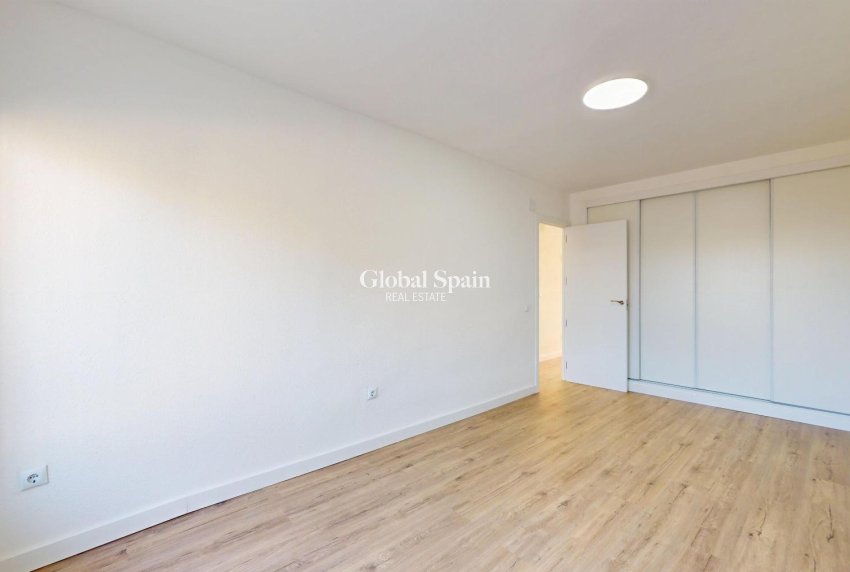 Wederverkoop - APPARTEMENT -
ORIHUELA COSTA - Costa Blanca