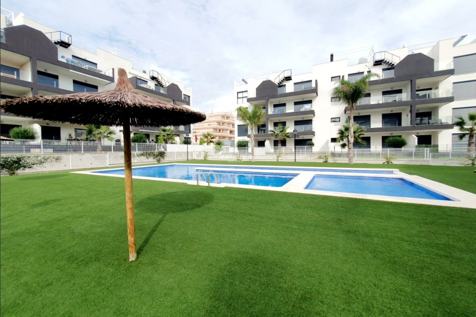 Wederverkoop - APPARTEMENT -
ORIHUELA COSTA - Costa Blanca