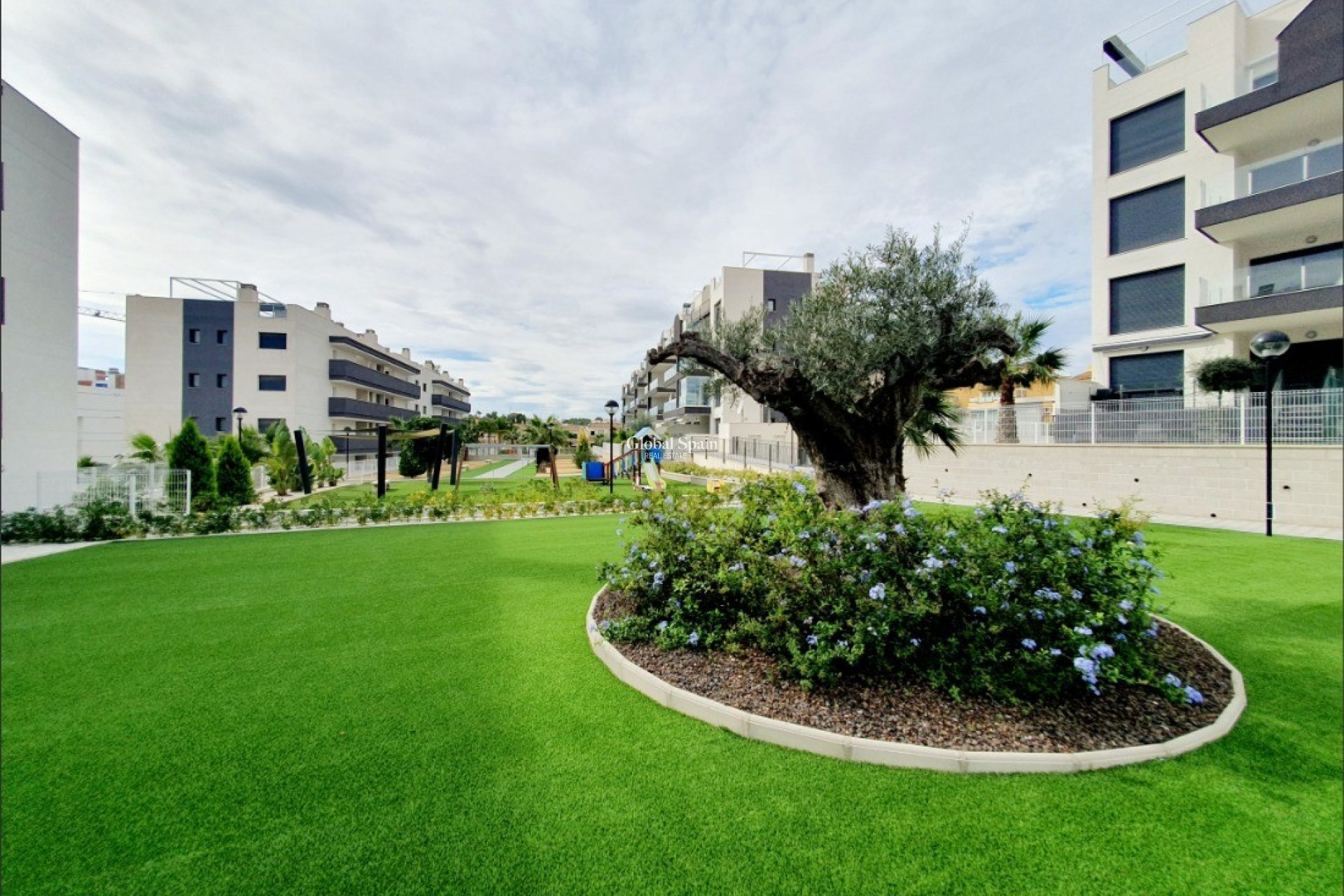 Wederverkoop - APPARTEMENT -
ORIHUELA COSTA - Costa Blanca