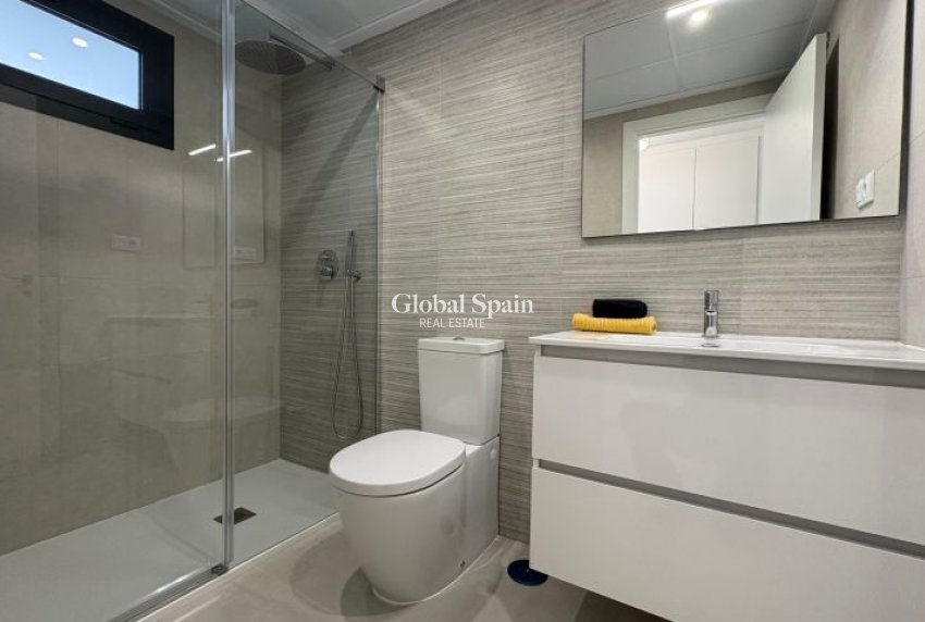 Wederverkoop - APPARTEMENT -
ORIHUELA COSTA - Costa Blanca