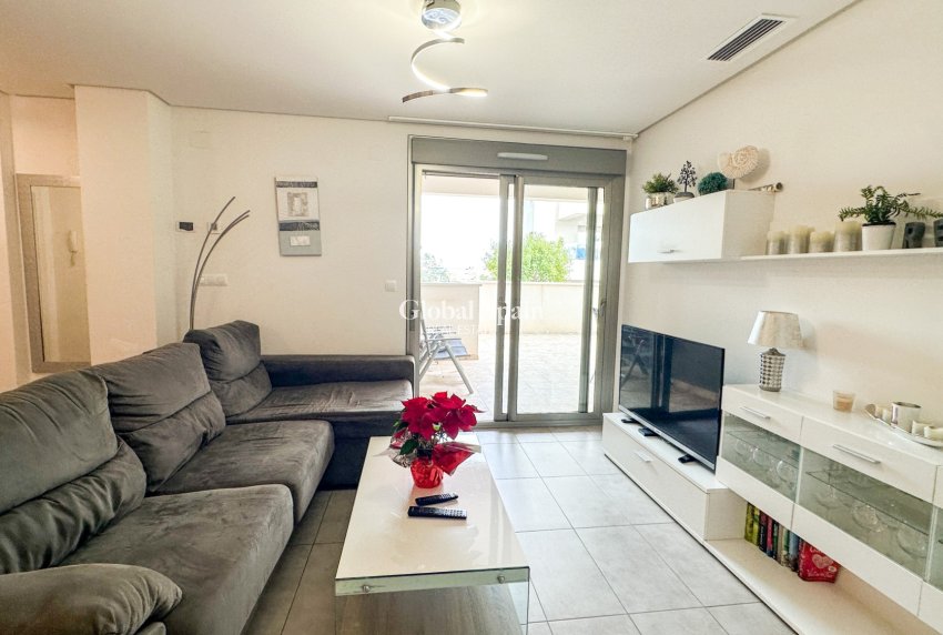 Wederverkoop - APPARTEMENT -
ORIHUELA COSTA - Costa Blanca