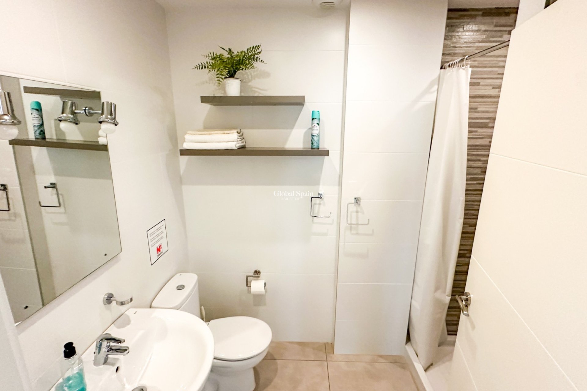 Wederverkoop - APPARTEMENT -
ORIHUELA COSTA - Costa Blanca