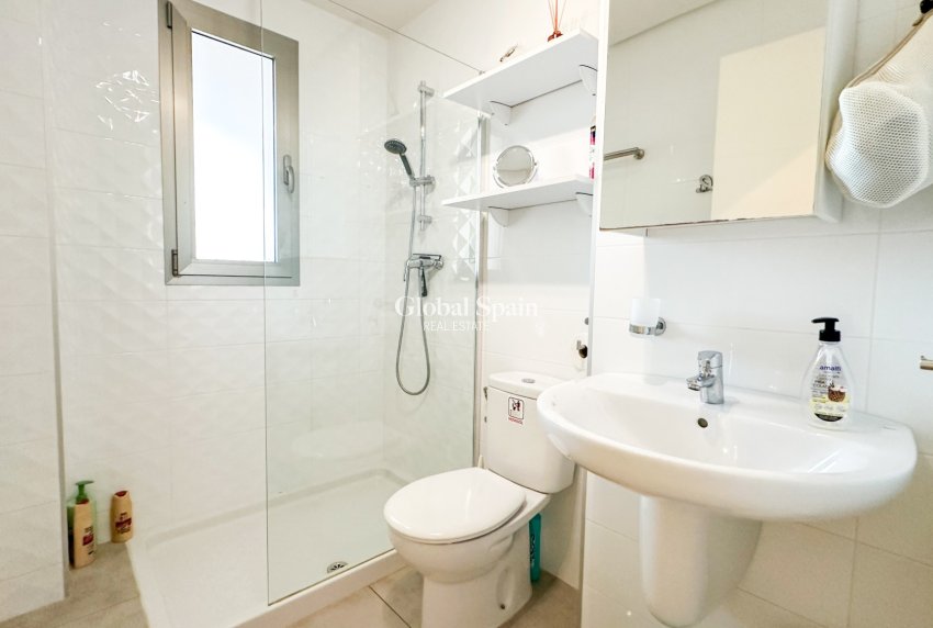 Wederverkoop - APPARTEMENT -
ORIHUELA COSTA - Costa Blanca
