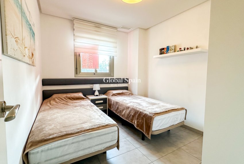 Wederverkoop - APPARTEMENT -
ORIHUELA COSTA - Costa Blanca