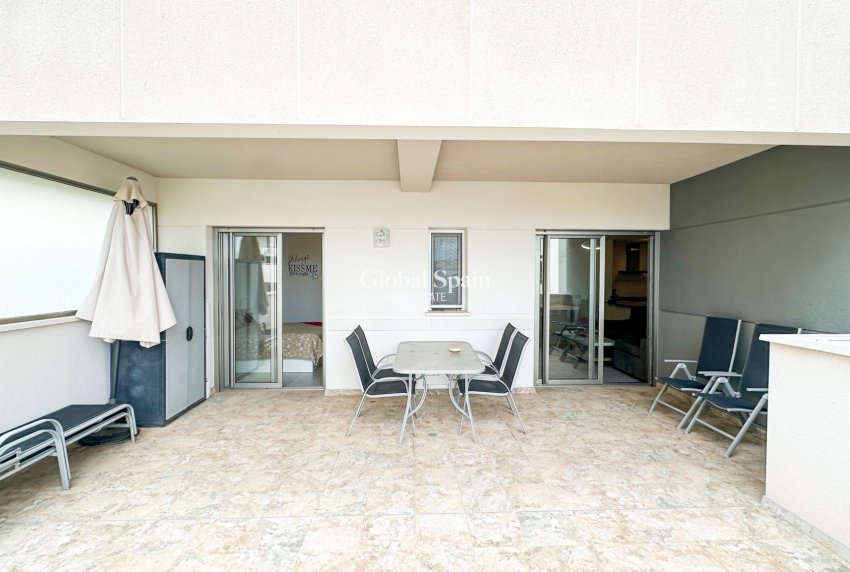 Wederverkoop - APPARTEMENT -
ORIHUELA COSTA - Costa Blanca